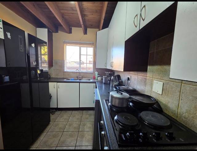 3 BEDROOM TOWNHOUSE FOR SALE IN MONTANA